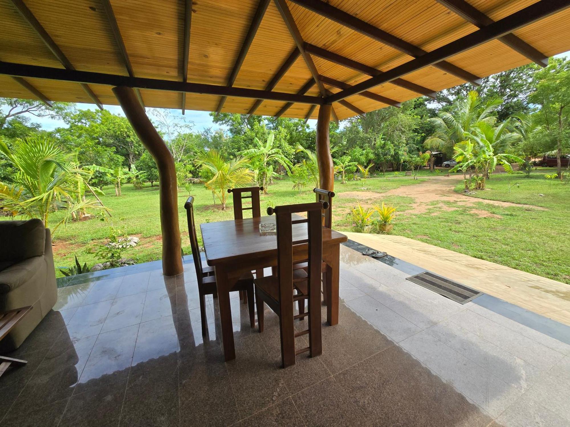 Ceylon Resort Wilpattu Exteriör bild